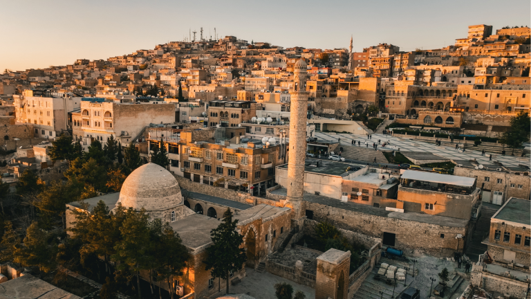 Menembus Pasar Timur Tengah: Ketahui Aturan Ekspor ke UEA, Arab Saudi, dan Qatar