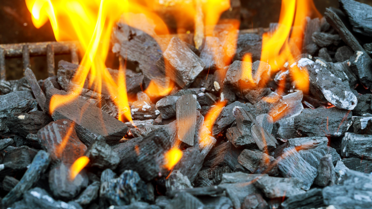 Aturan Ekspor Arang Briket ke Negara-Negara Arab: Standar Kualitas dan Dokumen Penting