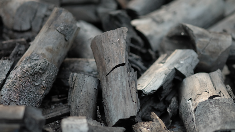 Ekspor Arang Briket ke Swiss: Proses Kepabeanan dan Standar Keberlanjutan yang Harus Dipenuhi