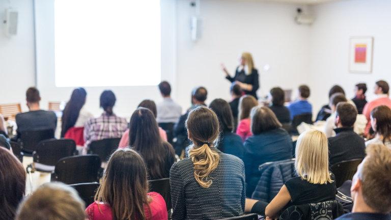 Mengapa Calon Eksportir Harus Mengikuti Kelas Ekspor Sebelum Memulai Bisnis?